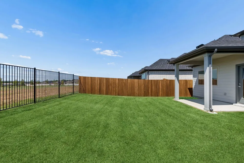 811 Knox River Drive Princeton, TX 75071