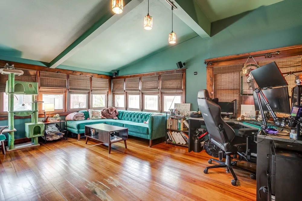 2009 Fairmount Avenue Fort Worth, TX 76110