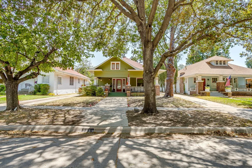 2009 Fairmount Avenue Fort Worth, TX 76110