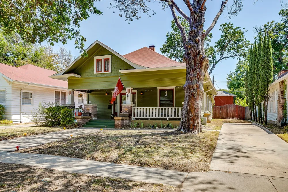 2009 Fairmount Avenue Fort Worth, TX 76110