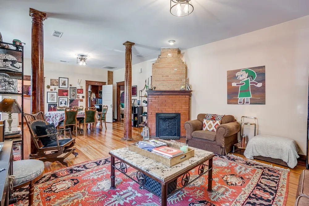 2009 Fairmount Avenue Fort Worth, TX 76110