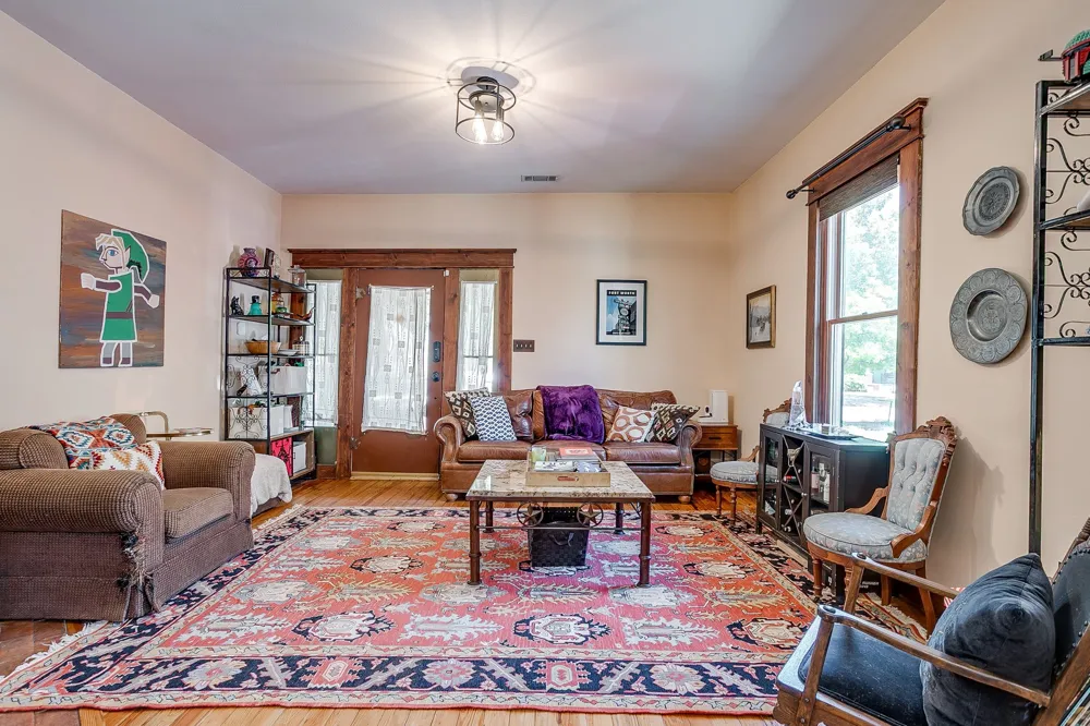 2009 Fairmount Avenue Fort Worth, TX 76110