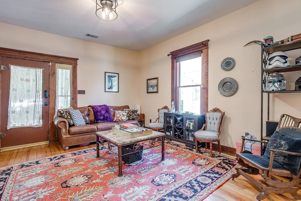 2009 Fairmount Avenue Fort Worth, TX 76110