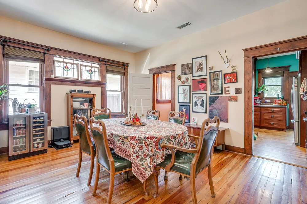 2009 Fairmount Avenue Fort Worth, TX 76110