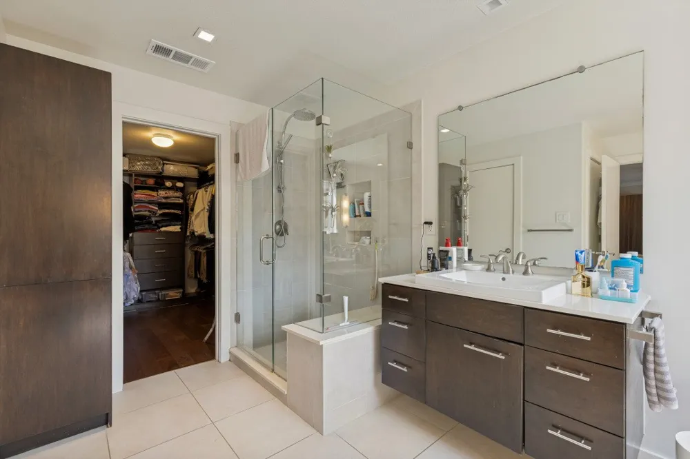 3320 Blackburn Street Dallas, TX 75204