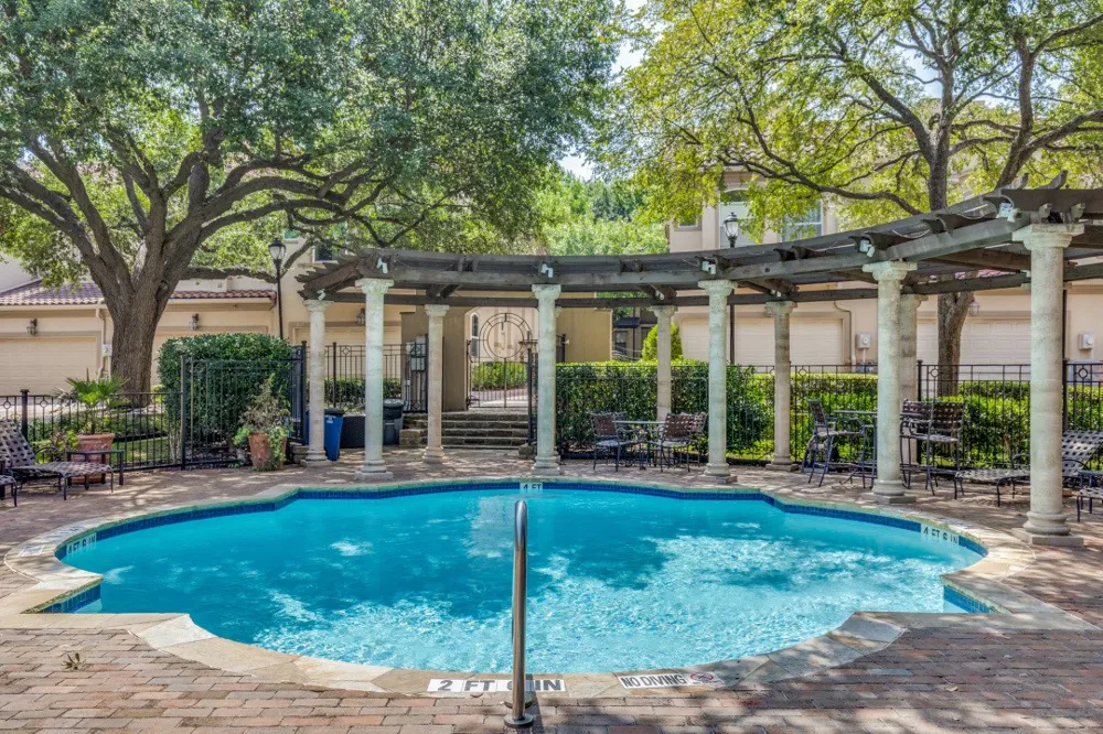 3320 Blackburn Street Dallas, TX 75204