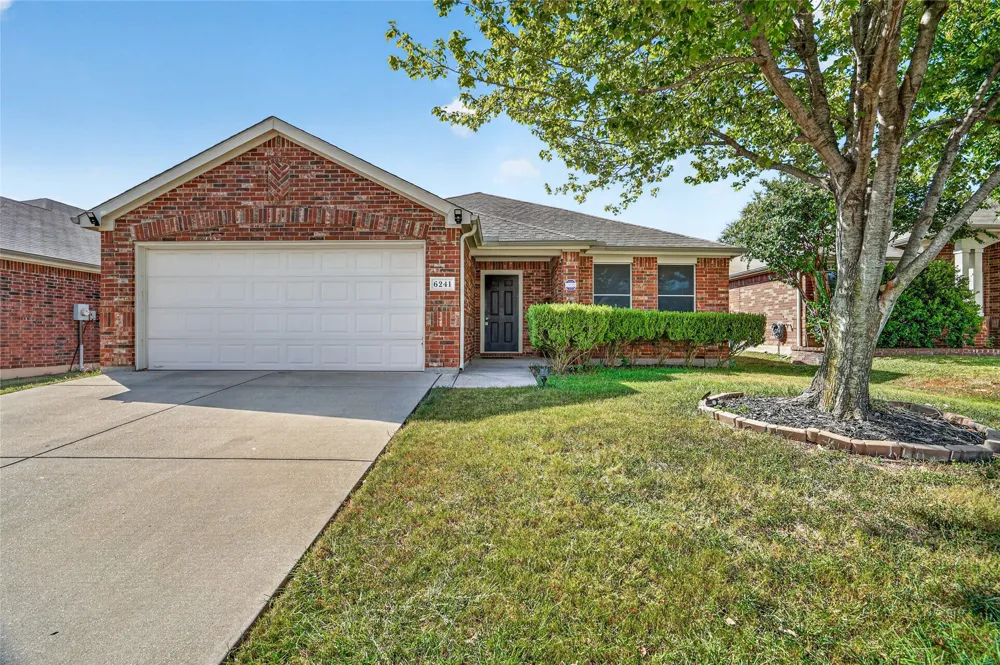 6241 Trinity Creek Drive Fort Worth, TX 76179