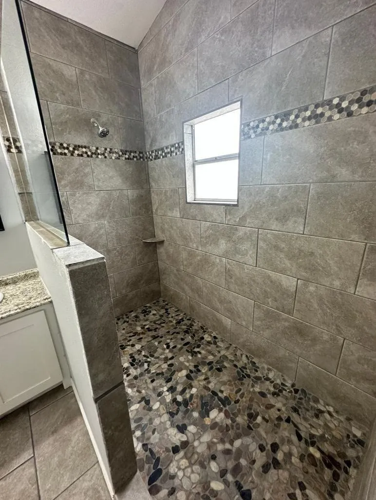 6217 New Mexico Trail Granbury, TX 76048