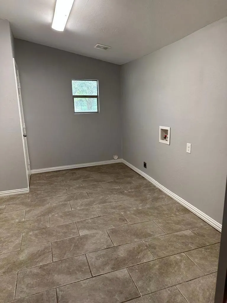 6217 New Mexico Trail Granbury, TX 76048