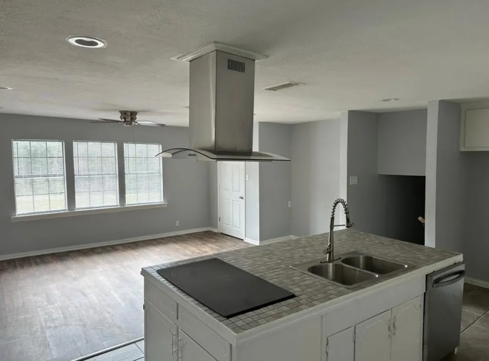 6217 New Mexico Trail Granbury, TX 76048