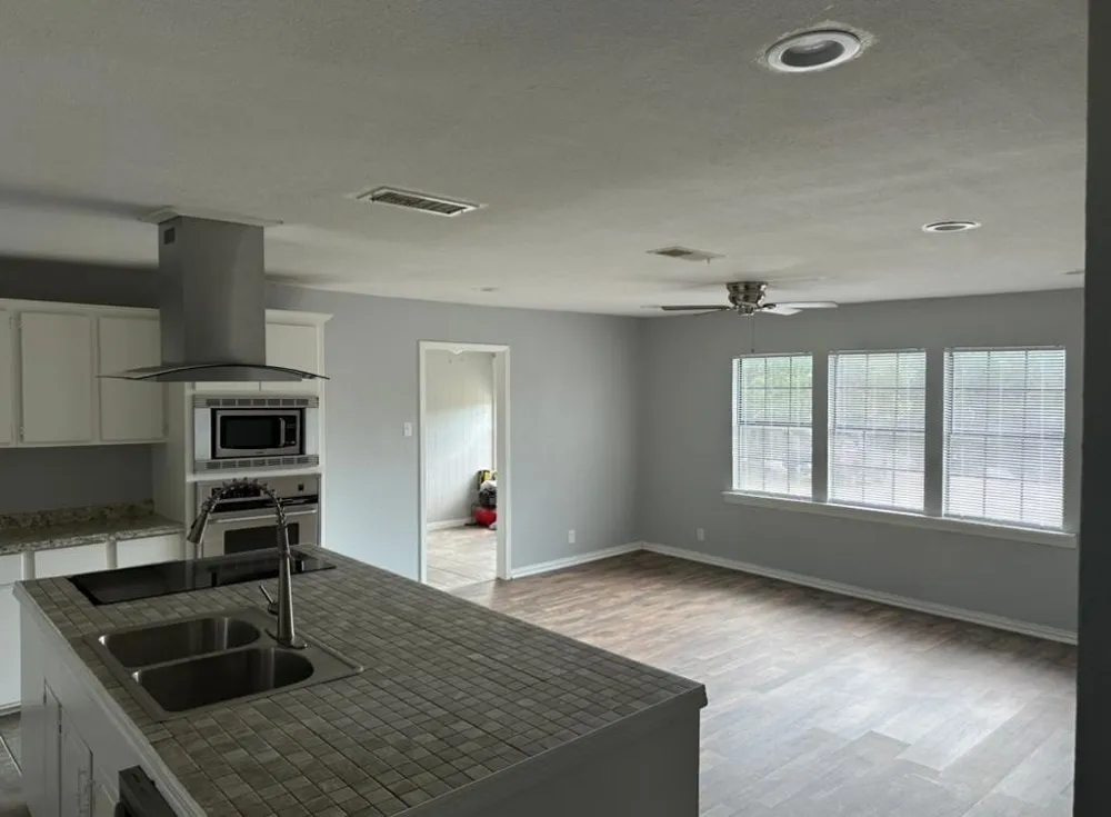 6217 New Mexico Trail Granbury, TX 76048