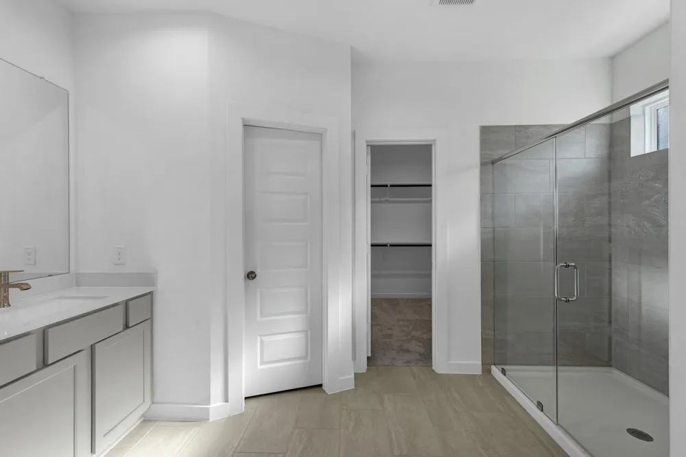 77 Shining Point Drive Waller, TX 77484