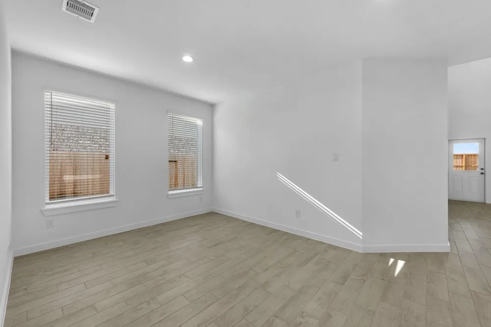 77 Shining Point Drive Waller, TX 77484