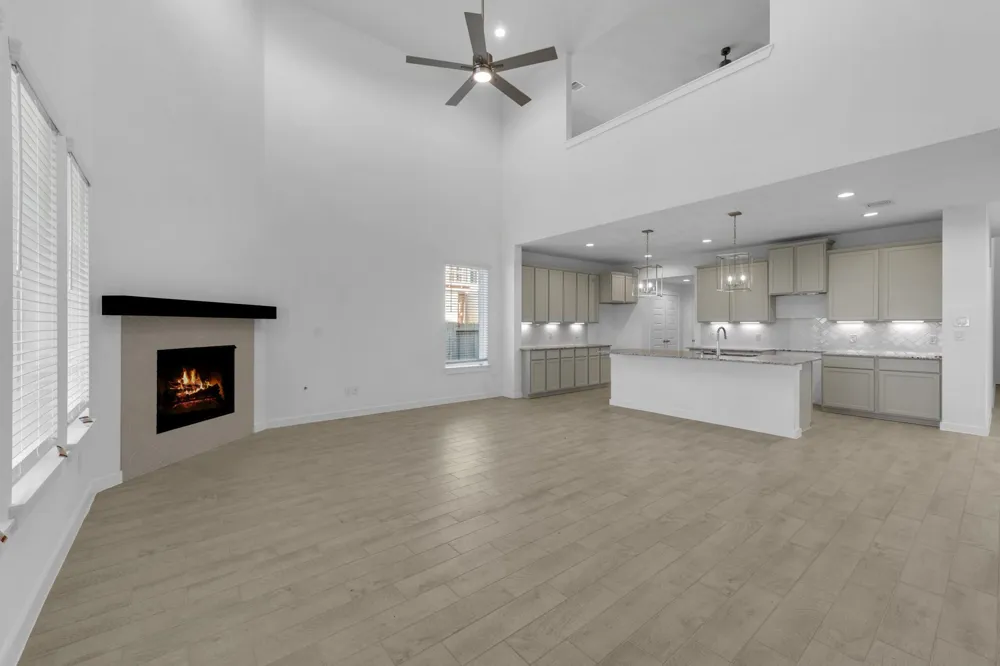 77 Shining Point Drive Waller, TX 77484