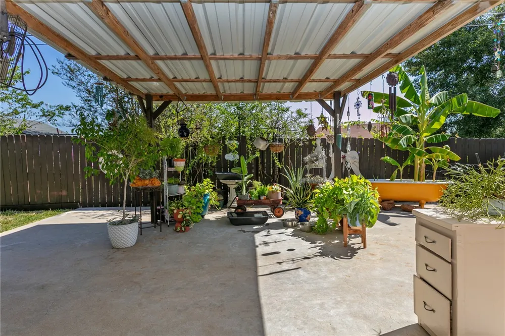 703 Meadow Brook Drive Caldwell, TX 77836