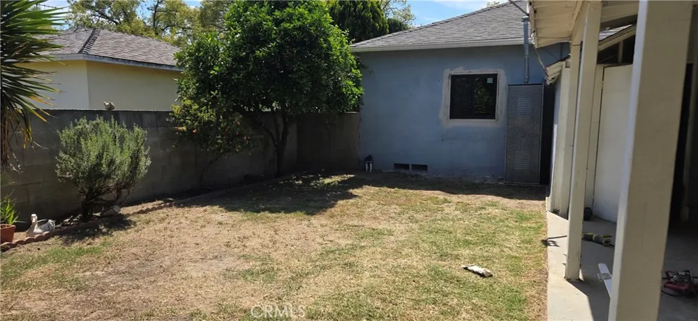8068 Hazeltine Panorama City, CA 91402