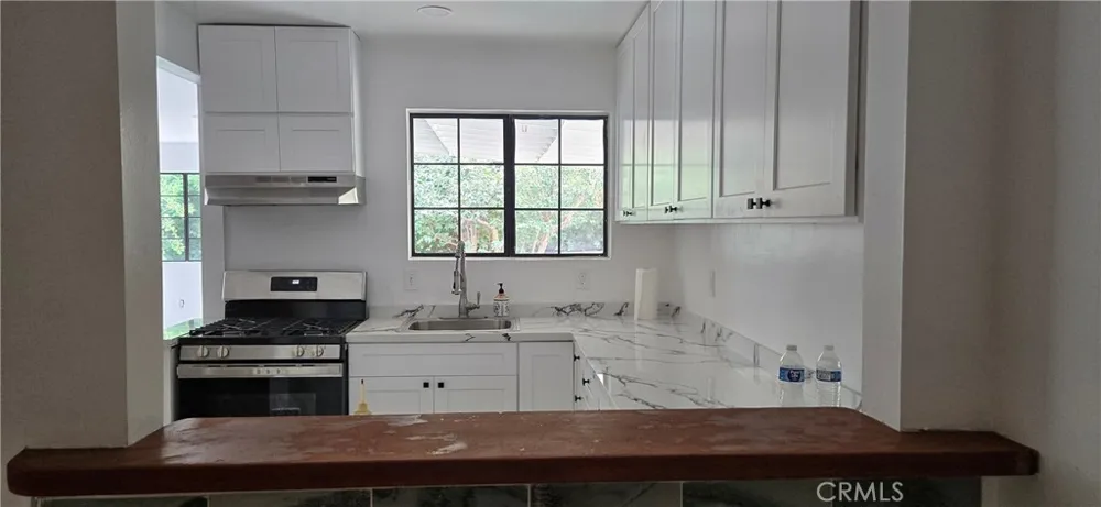 8068 Hazeltine Panorama City, CA 91402
