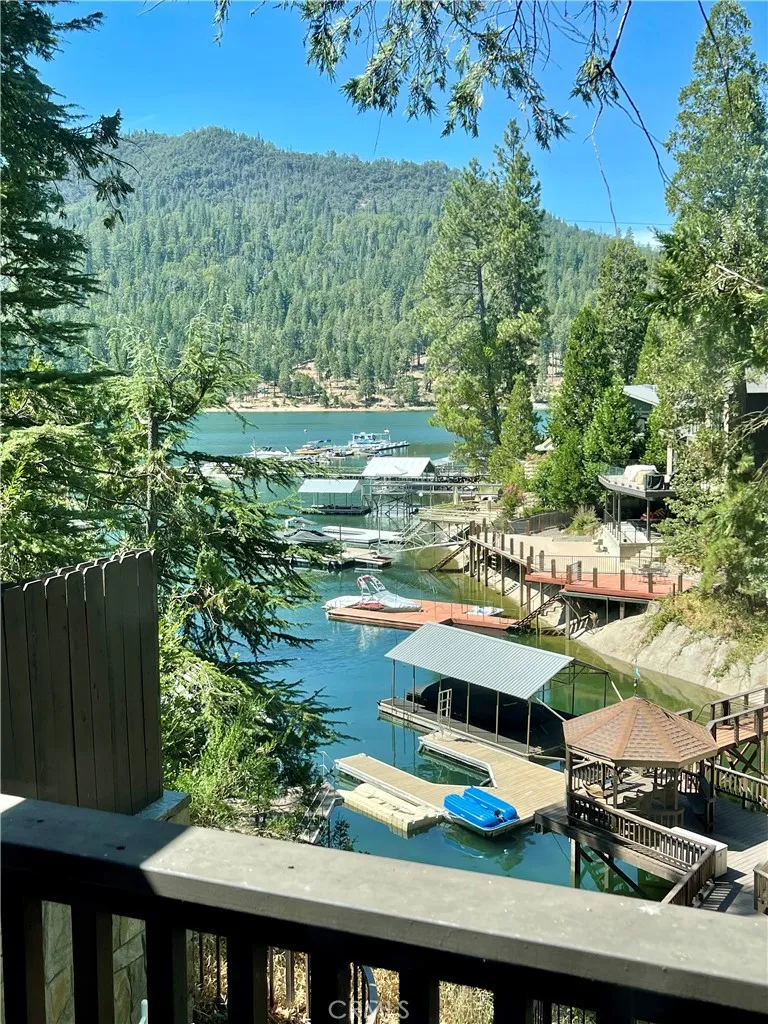 39181 Manzanita Bass Lake, CA 93604