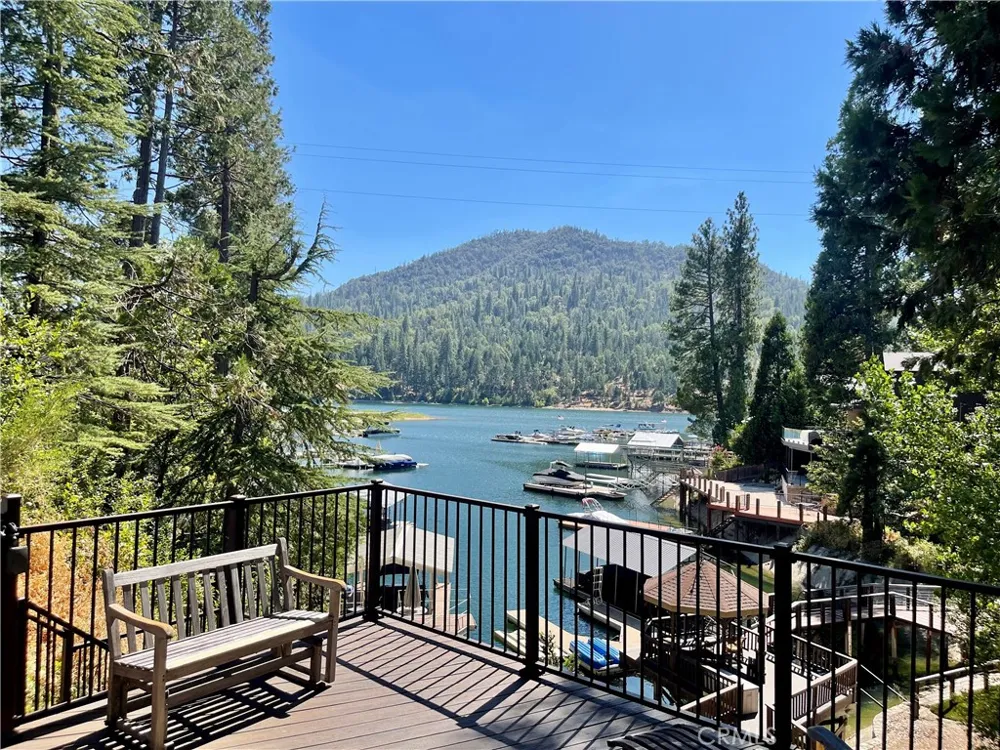 39181 Manzanita Bass Lake, CA 93604