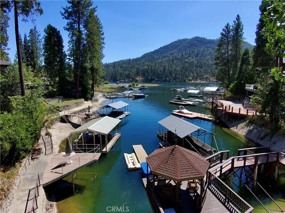 39181 Manzanita Bass Lake, CA 93604