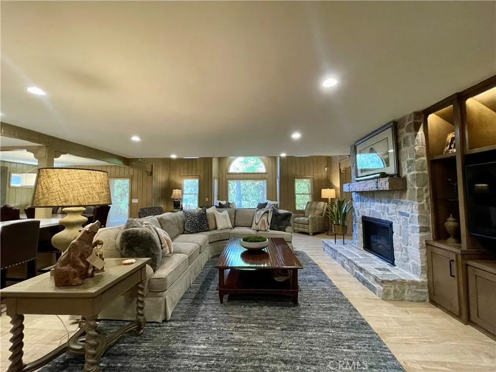 39181 Manzanita Bass Lake, CA 93604