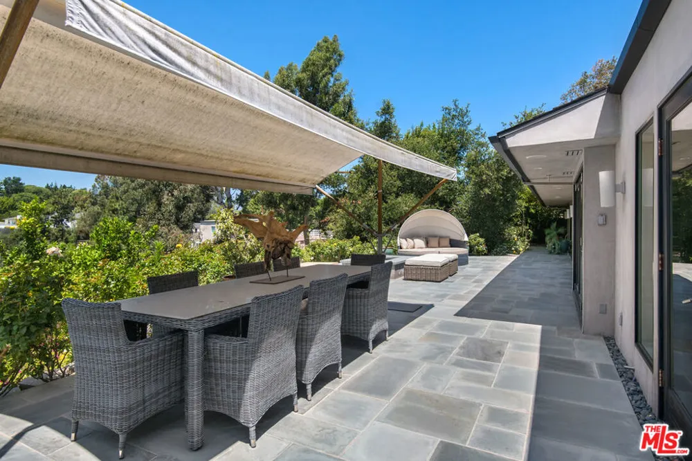 3035 Lake Glen Drive Beverly Hills, CA 90210