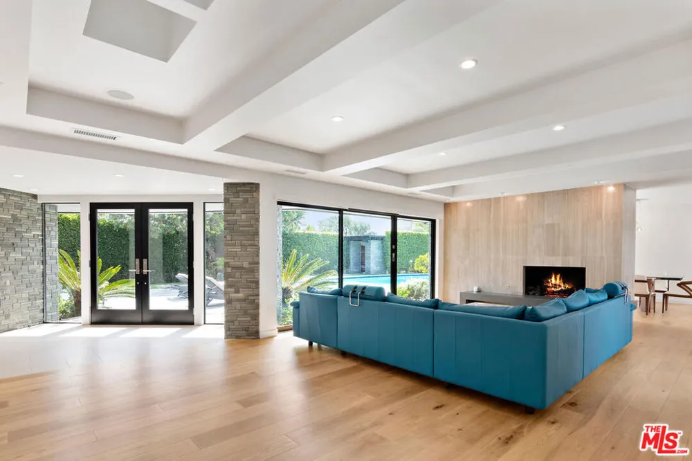 3035 Lake Glen Drive Beverly Hills, CA 90210