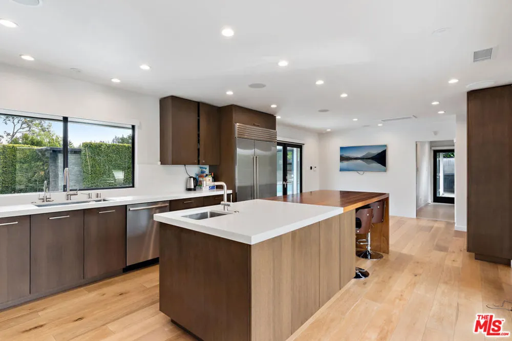 3035 Lake Glen Drive Beverly Hills, CA 90210
