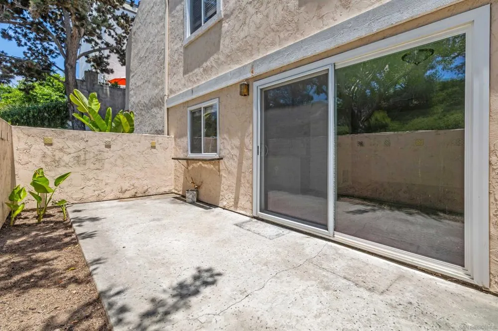 3994 Caminito Patricia San Diego, CA 92111