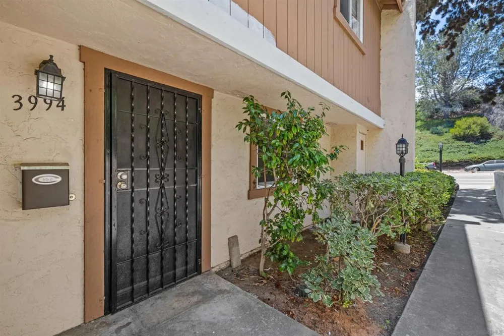 3994 Caminito Patricia San Diego, CA 92111