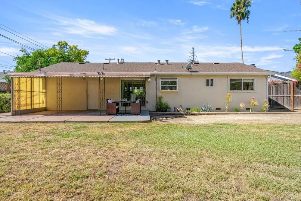 1340 Sharp Avenue Campbell, CA 95008