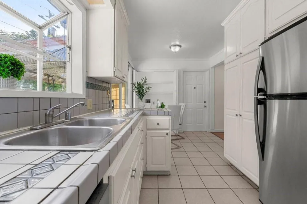 1340 Sharp Avenue Campbell, CA 95008
