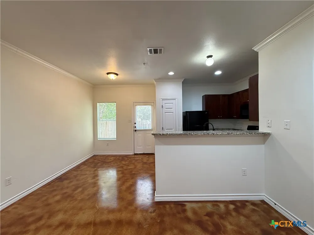 91 Plaza Drive #2 Universal City, TX 78148