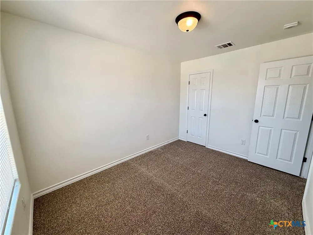 91 Plaza Drive #2 Universal City, TX 78148