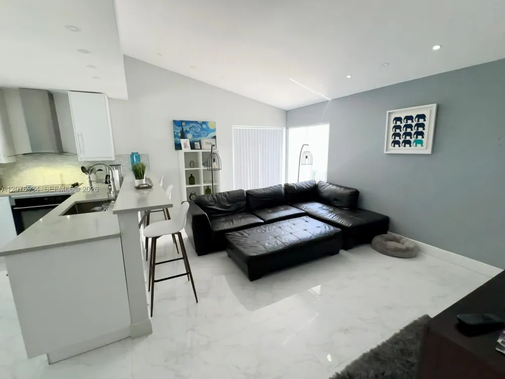 13700 SW 149th Cir Ln #4-60 Miami, FL 33186