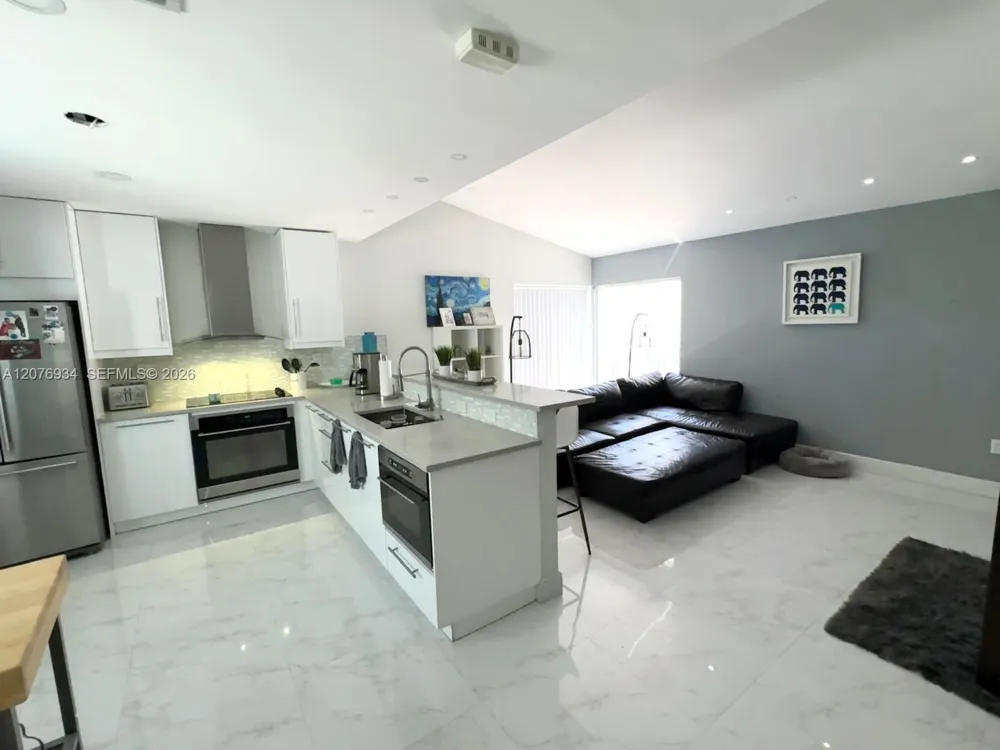 13700 SW 149th Cir Ln #4-60 Miami, FL 33186