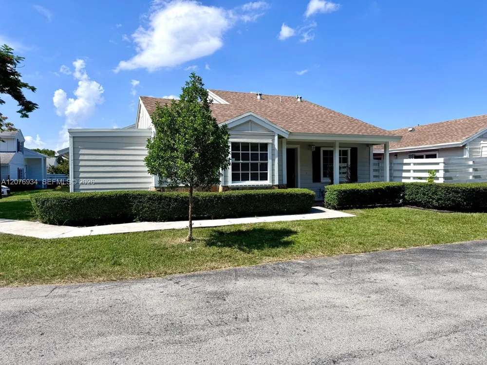 13700 SW 149th Cir Ln #4-60 Miami, FL 33186