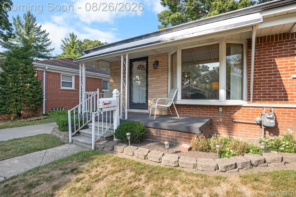 9137 Columbia Redford Charter Township, MI 48239
