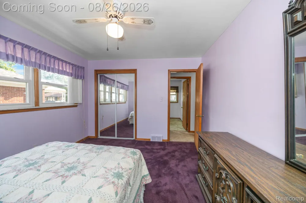 9137 Columbia Redford Charter Township, MI 48239