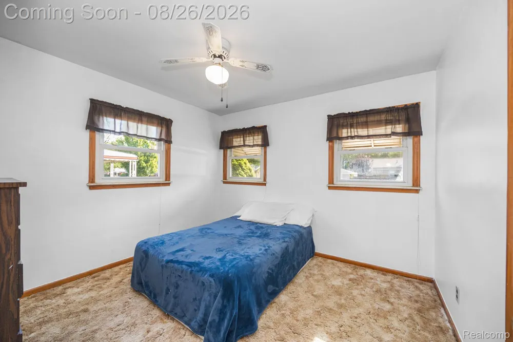 9137 Columbia Redford Charter Township, MI 48239