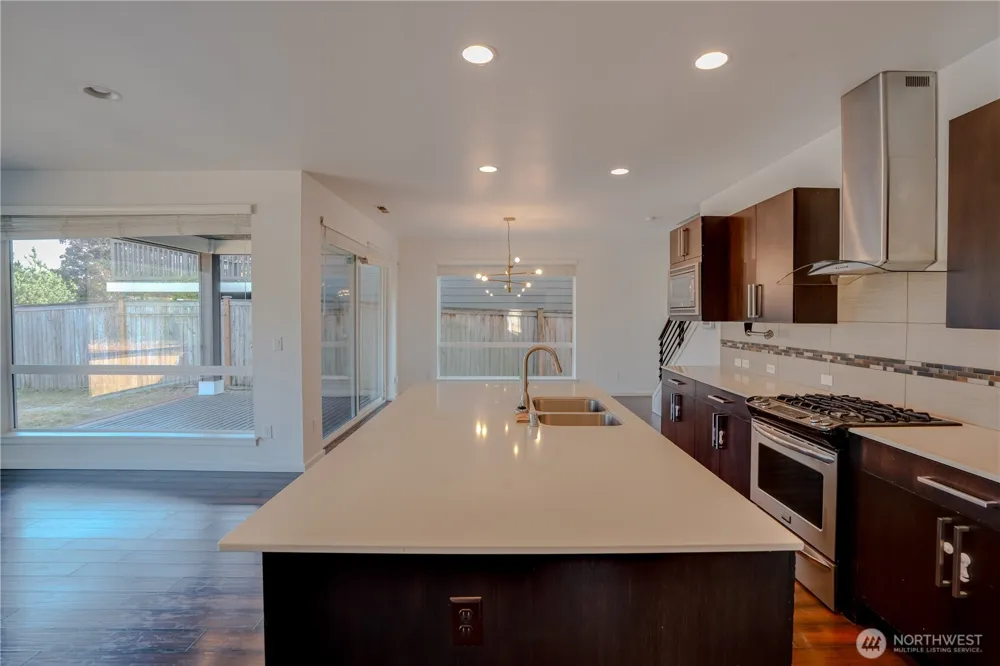27128 106th Avenue SE Kent, WA 98030