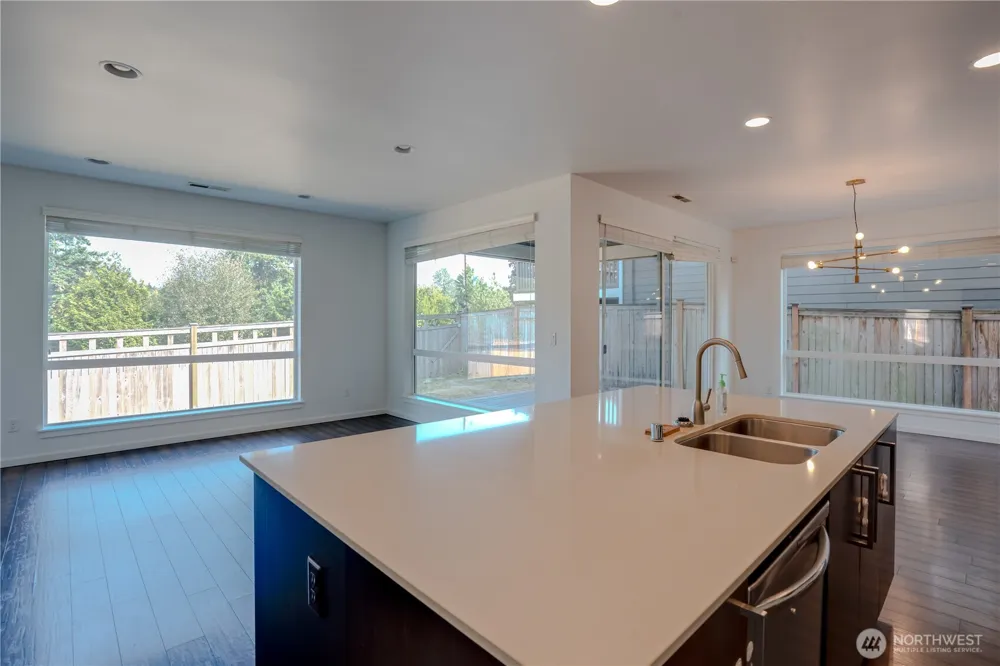 27128 106th Avenue SE Kent, WA 98030