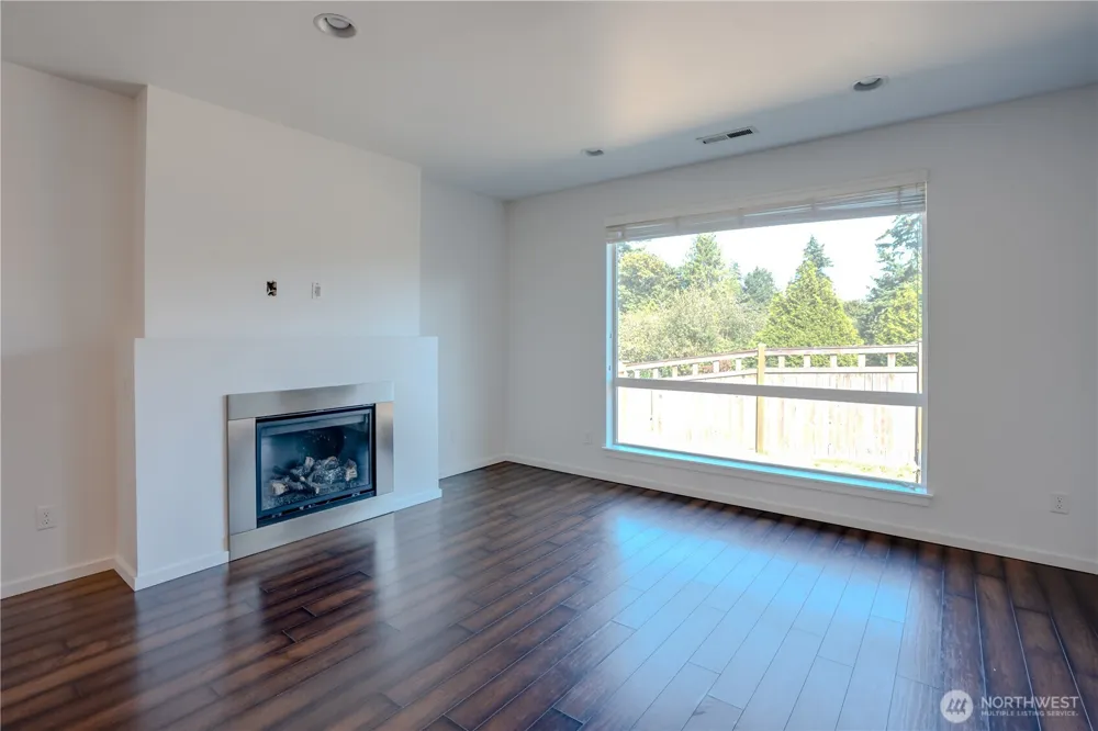 27128 106th Avenue SE Kent, WA 98030