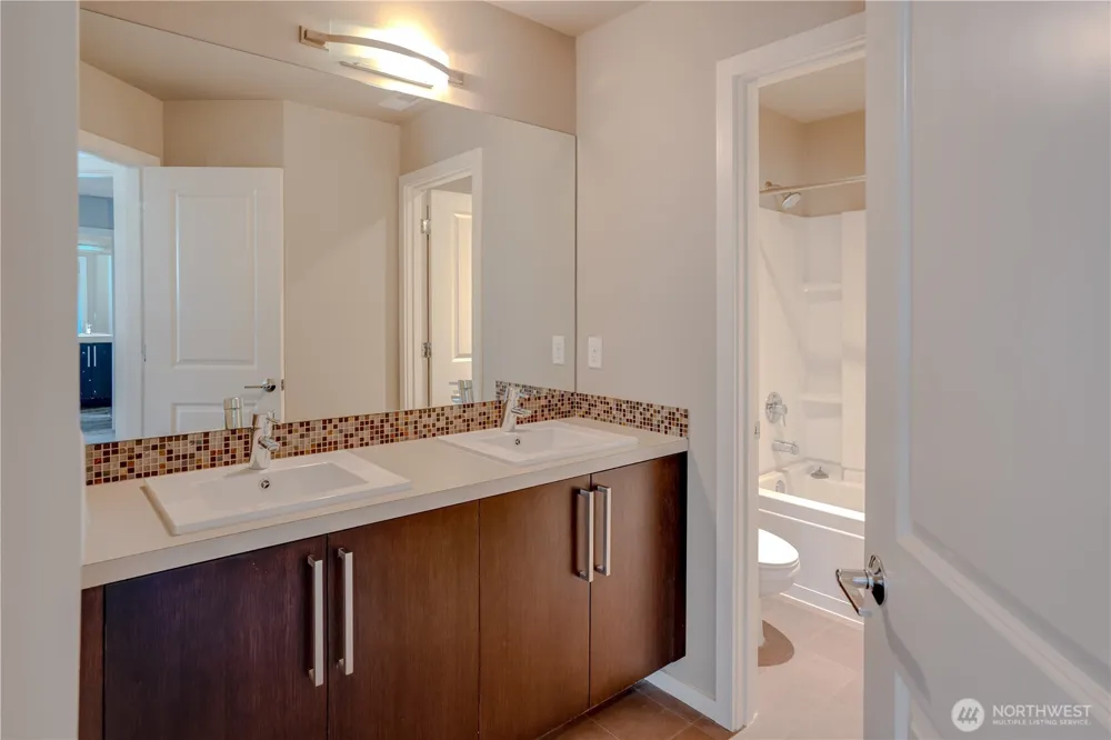 27128 106th Avenue SE Kent, WA 98030