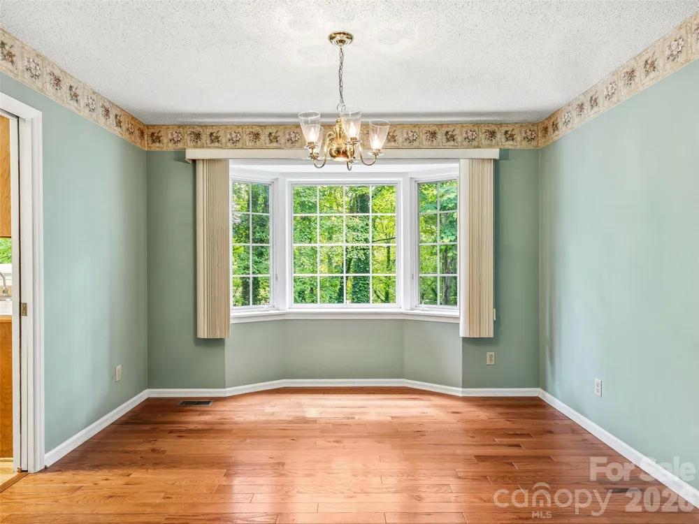 126 Surry Lane Hendersonville, NC 28791