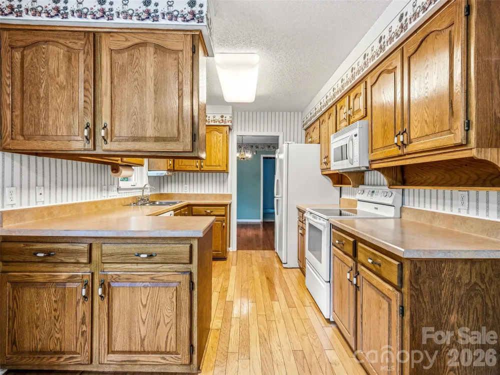 126 Surry Lane Hendersonville, NC 28791