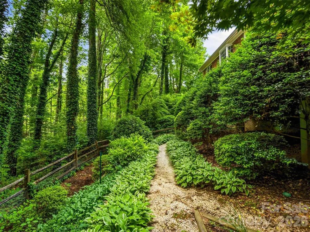 126 Surry Lane Hendersonville, NC 28791