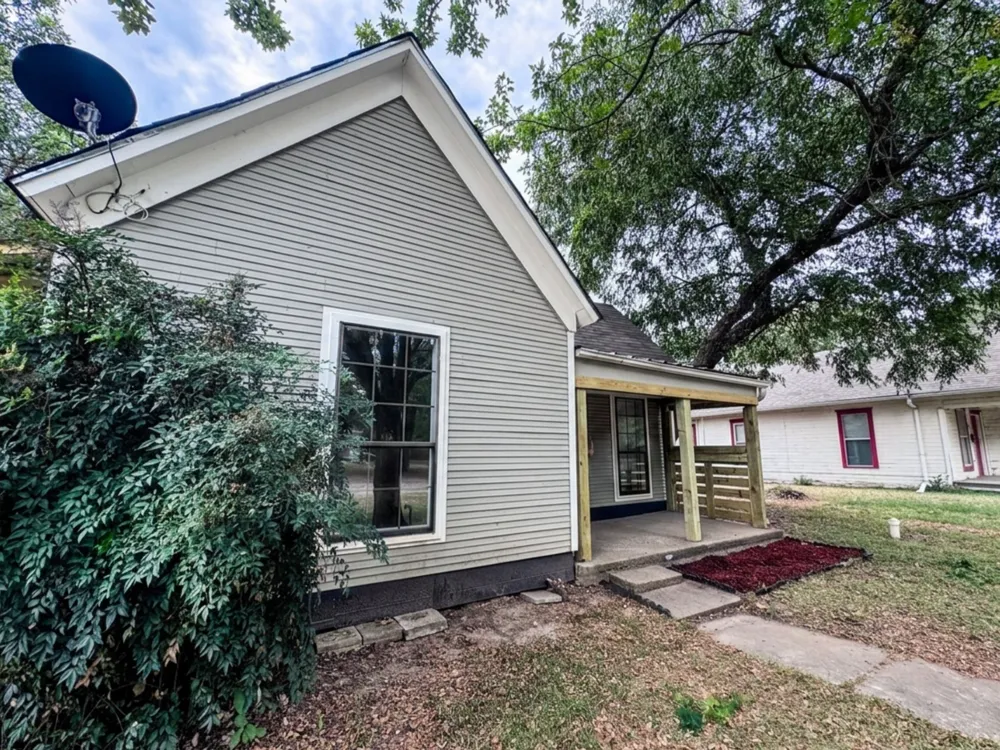 328 E High Street Wills Point, TX 75169