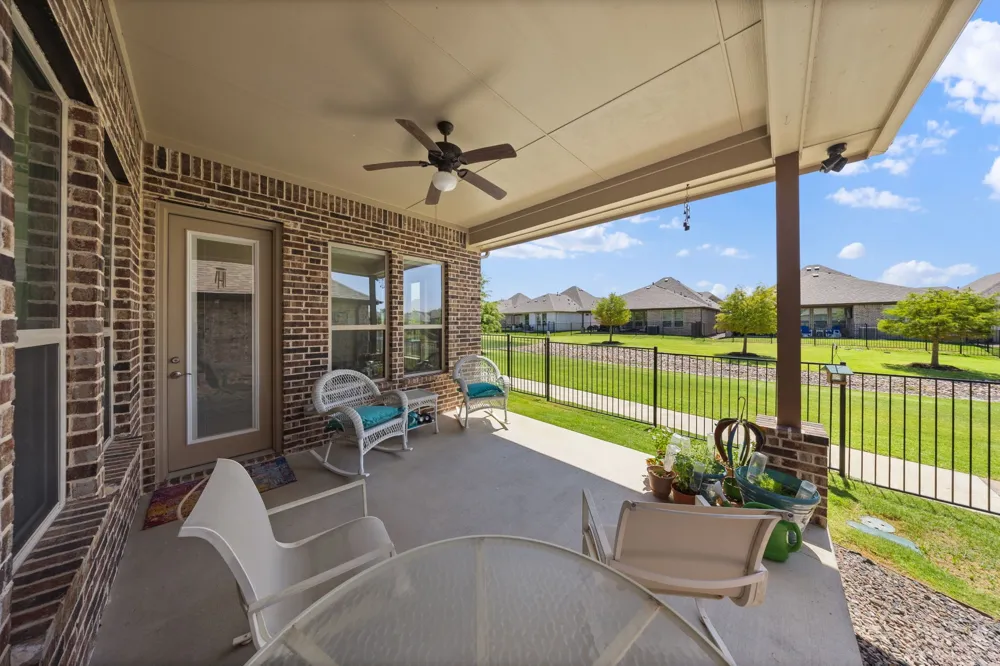 918 Capella Lane Mansfield, TX 76063
