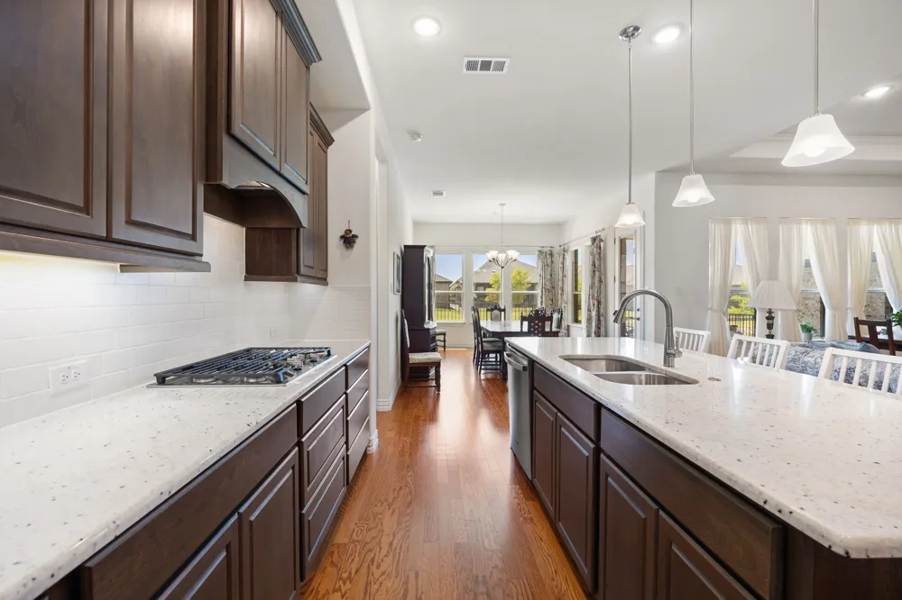 918 Capella Lane Mansfield, TX 76063